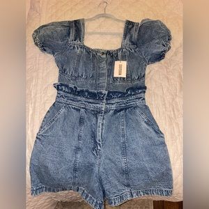 Missguided bust cup puff sleeve denim romper